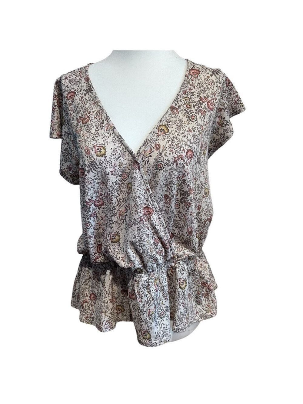 MELLODAY FLORAL CROSS OVER PEPLUM V NECK BLOUSE WITH FLUTTER SLEEVES SIZE SMALL